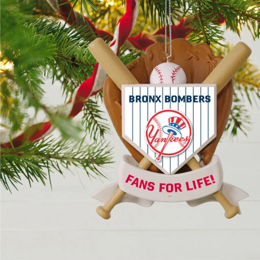 MLB Baseball Personalized Ornament, Yankees™ - Image 2